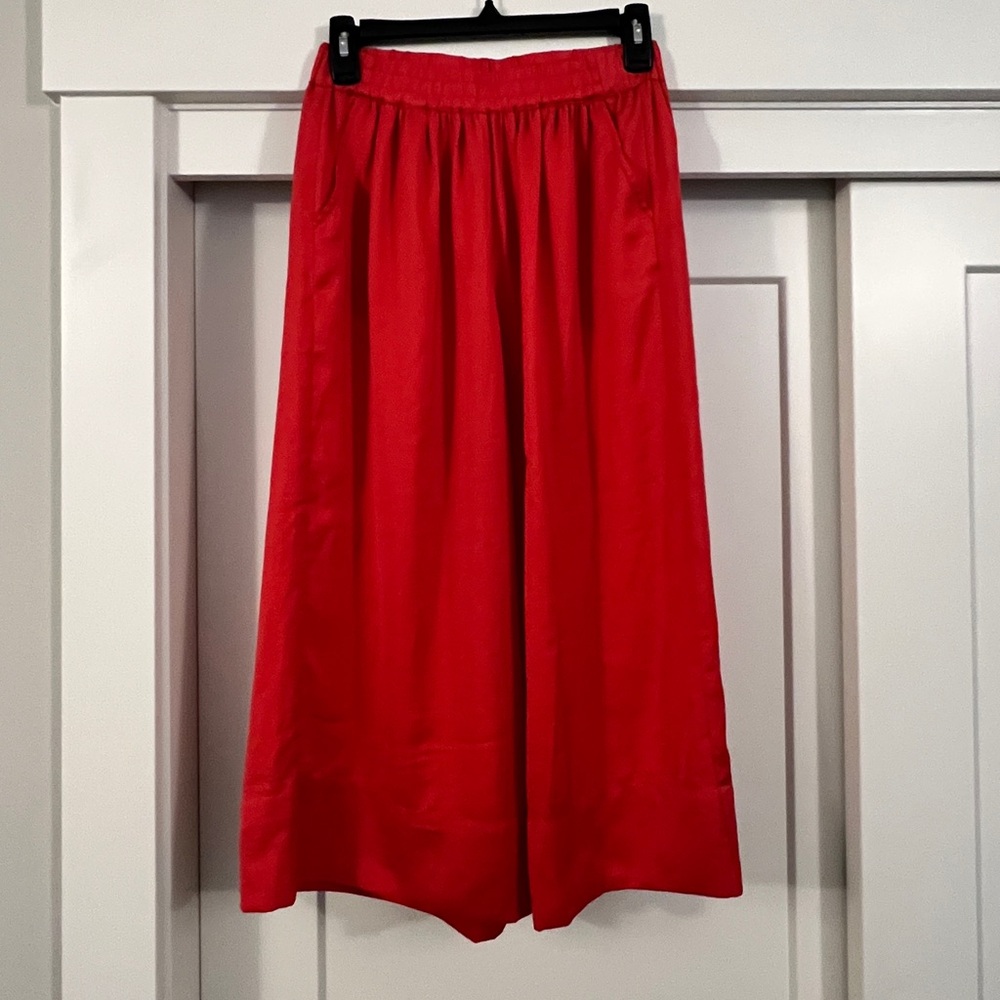 Second Female Wide-Legged Culottes